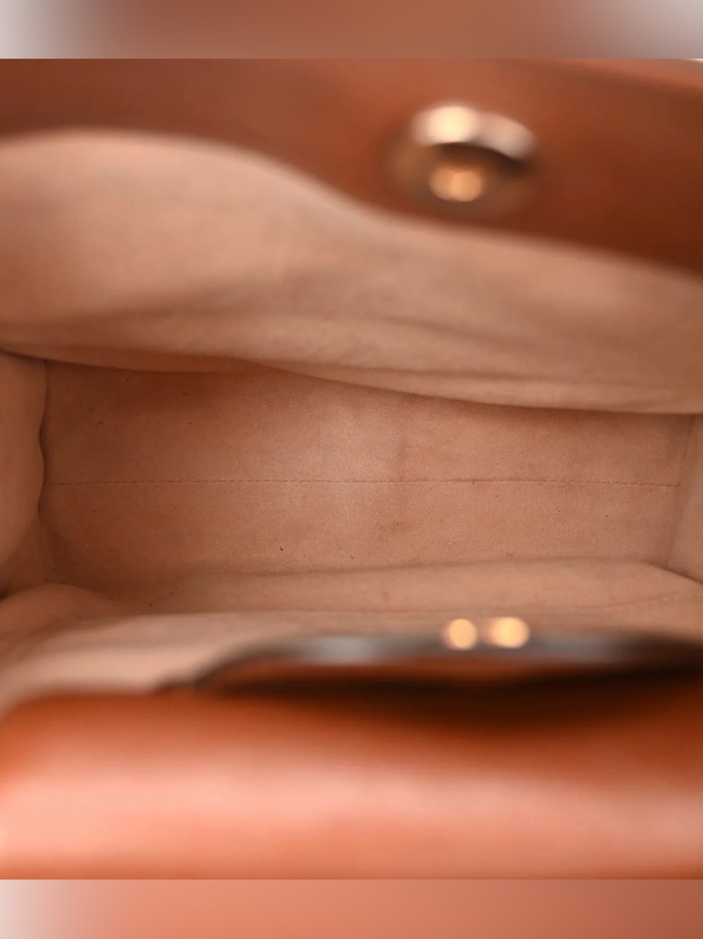 Gucci Diana Small Tote - Picture 4 of 7